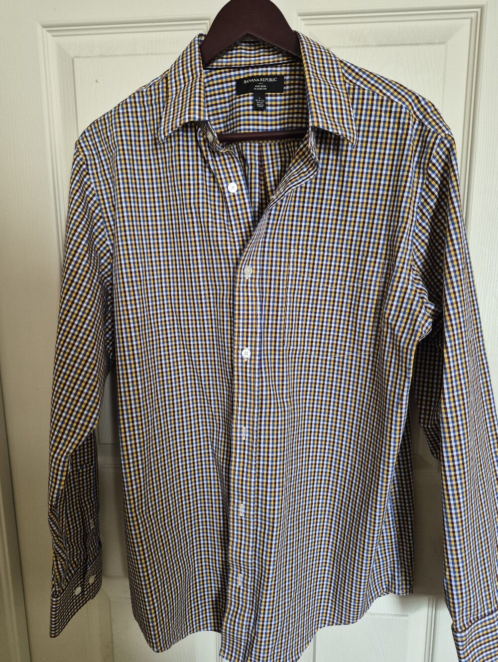 Banana Republic Non-Iron Classic Fit Check Shirt Men's Plaid Button Down in Blue